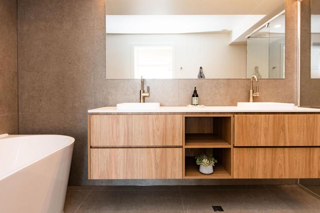 Noosa Quays Aparthotel Екстериор снимка