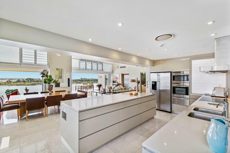Noosa Quays Aparthotel Екстериор снимка